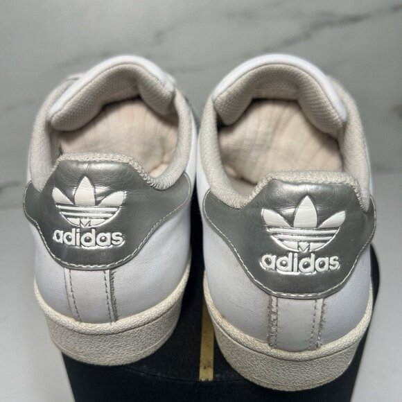 Adidas Superstar Womens Size 6 White & Silver Metallic - Picture 6 of 12
